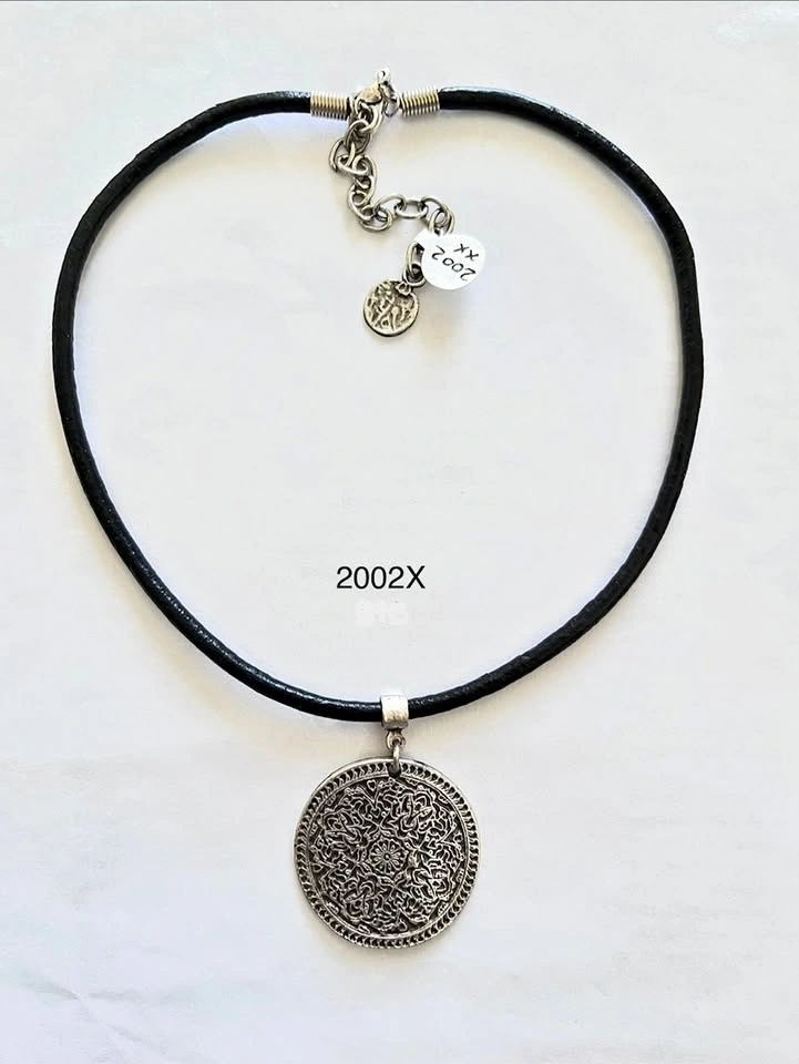 Leather/Pewter Silver-plated Pendant