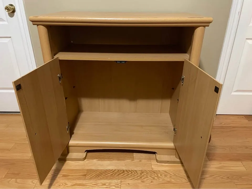 Selling TV Stand $50 image indicator(2)
