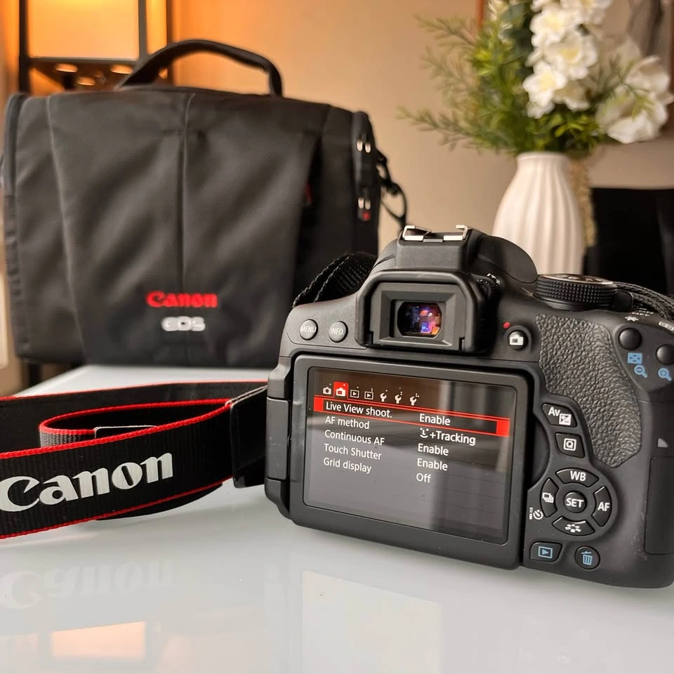 📸 Canon T6i DSLR Bundle | Wi-Fi • Flip Touchscreen • STM Lens - photo 3