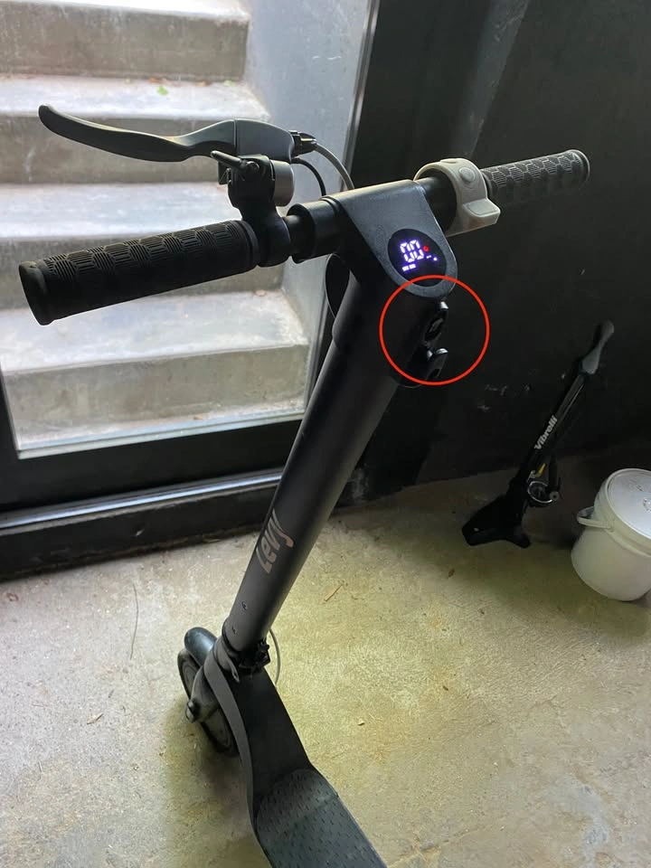 Levy Light Scooter - photo 3