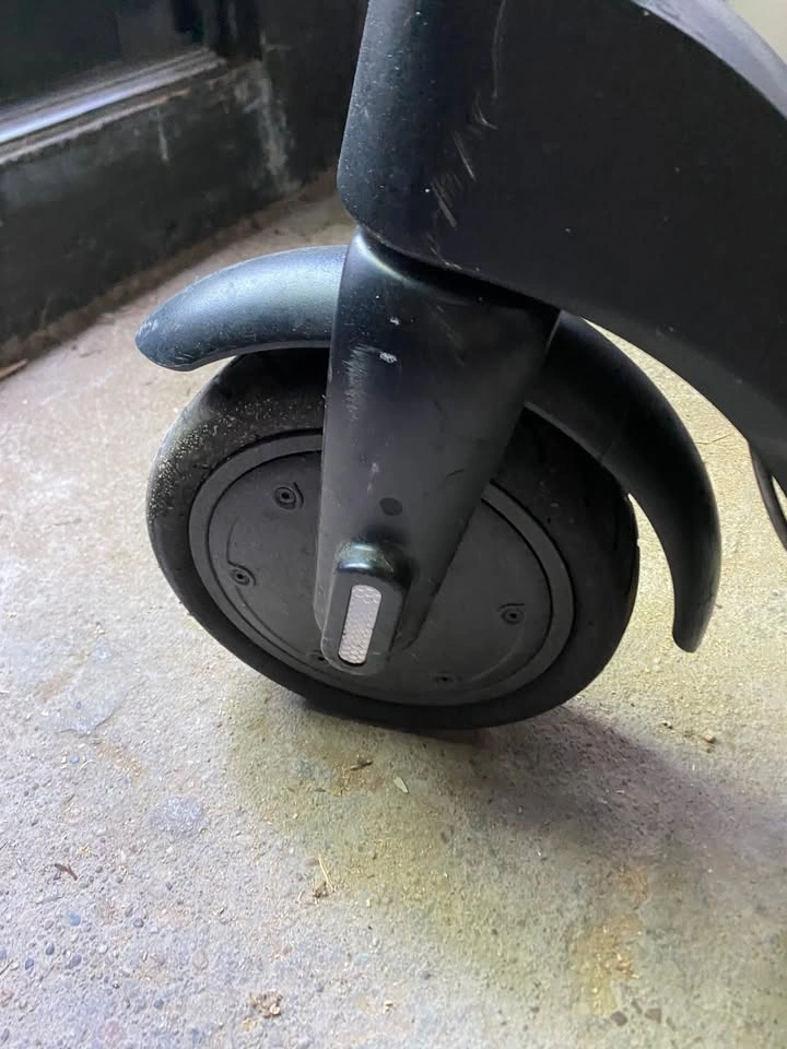 Levy Light Scooter - photo 4