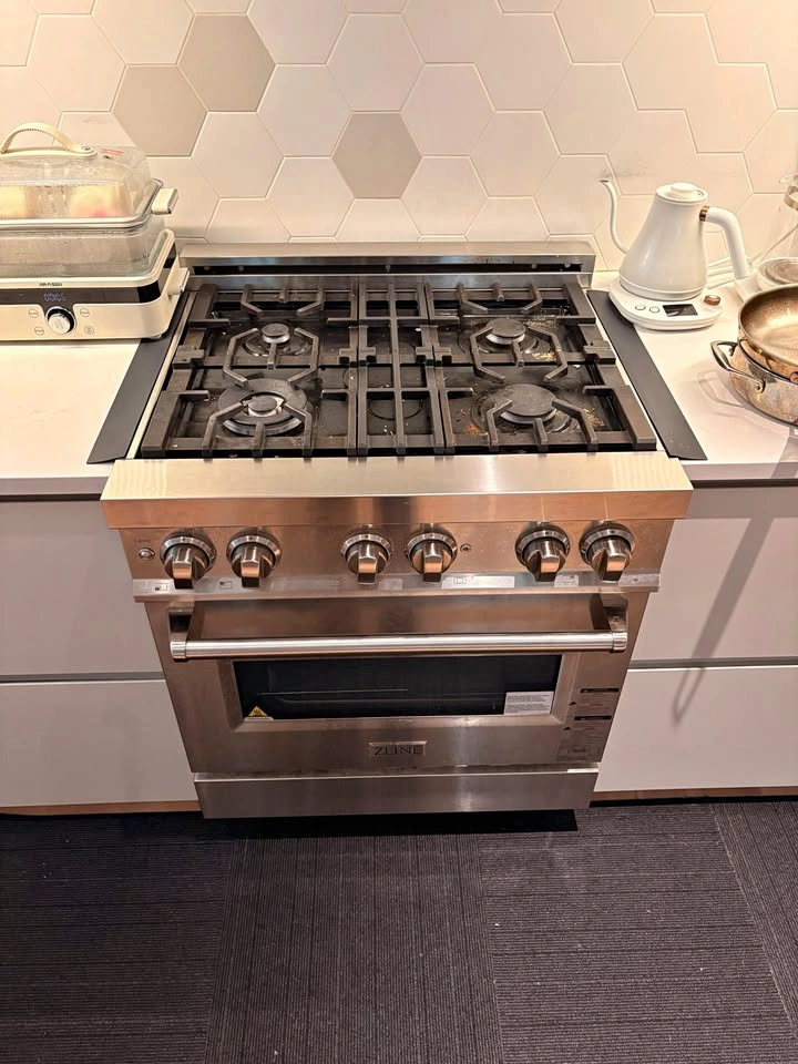 ZLINE Legacy 30" Gas Range - 220V