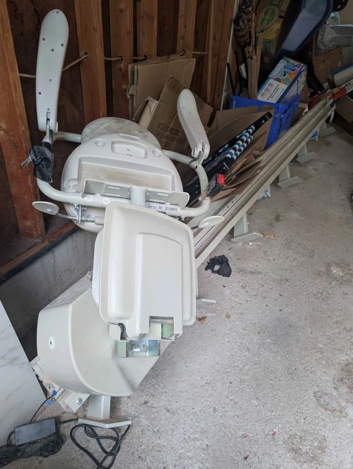 Savaria K2 Stairlift - photo 3