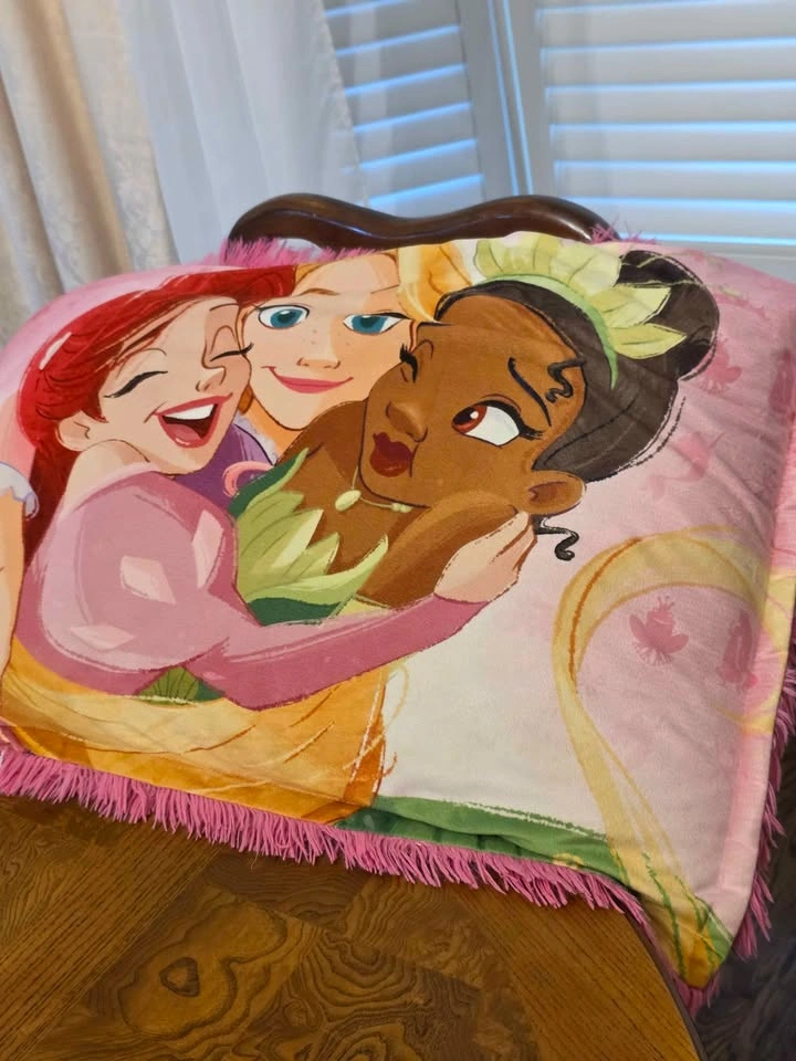 Disney Princess Decorative Pillow - photo 4