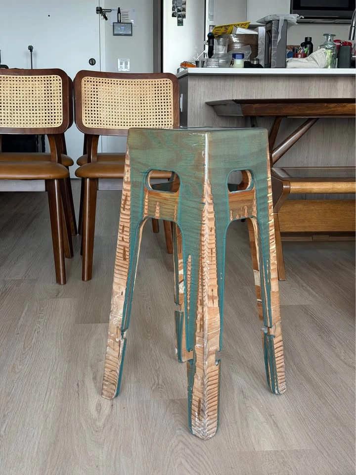 Wood and Lacquered Designed Stool - Original - photo 2
