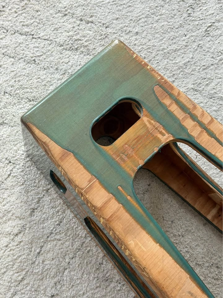 Wood and Lacquered Designed Stool - Original - photo 4