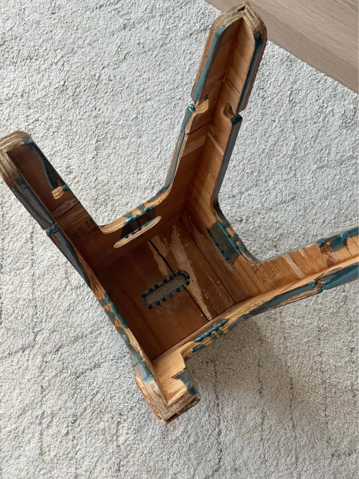 Wood and Lacquered Designed Stool - Original - photo 5