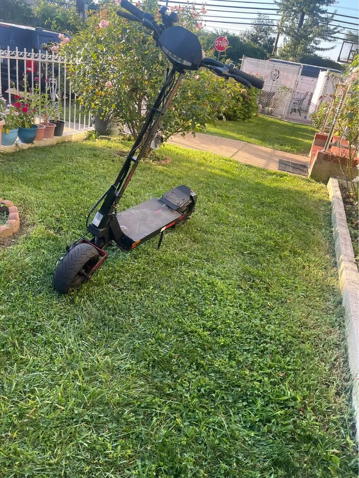 Kurkin GT4 Electric Scooter - photo 2