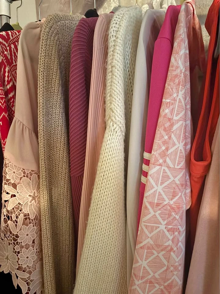 Women’s Athletic & Cozy Wear Bundle – Lululemon, Adidas – Size M
