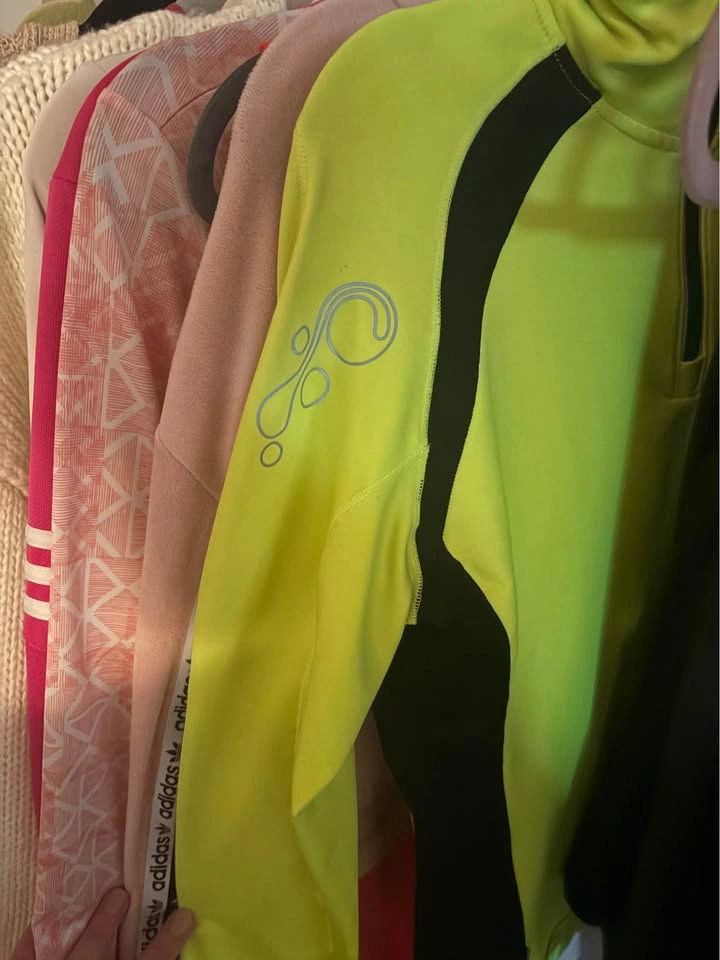 Women’s Athletic & Cozy Wear Bundle – Lululemon, Adidas – Size M - photo 2