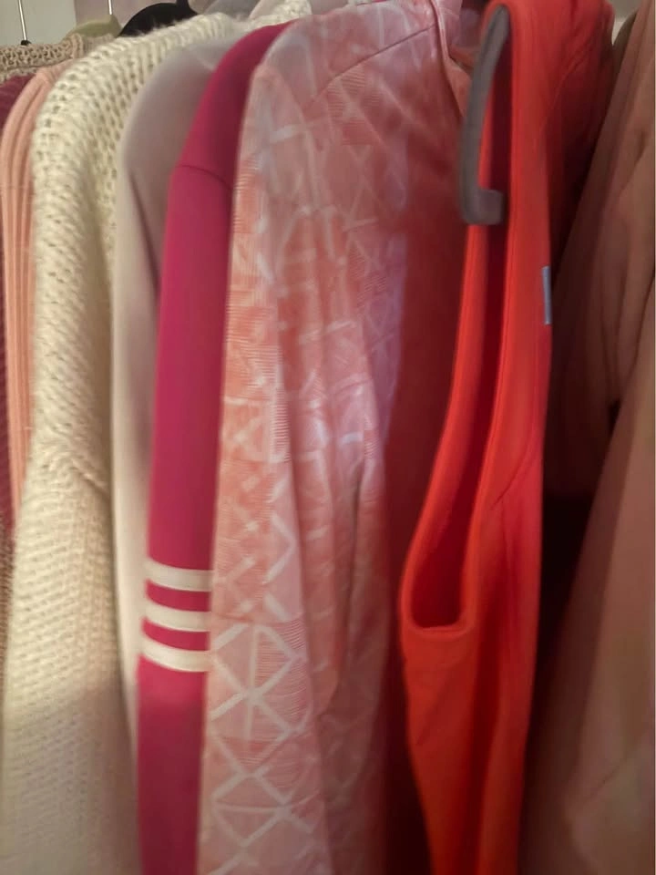 Women’s Athletic & Cozy Wear Bundle – Lululemon, Adidas – Size M - photo 3