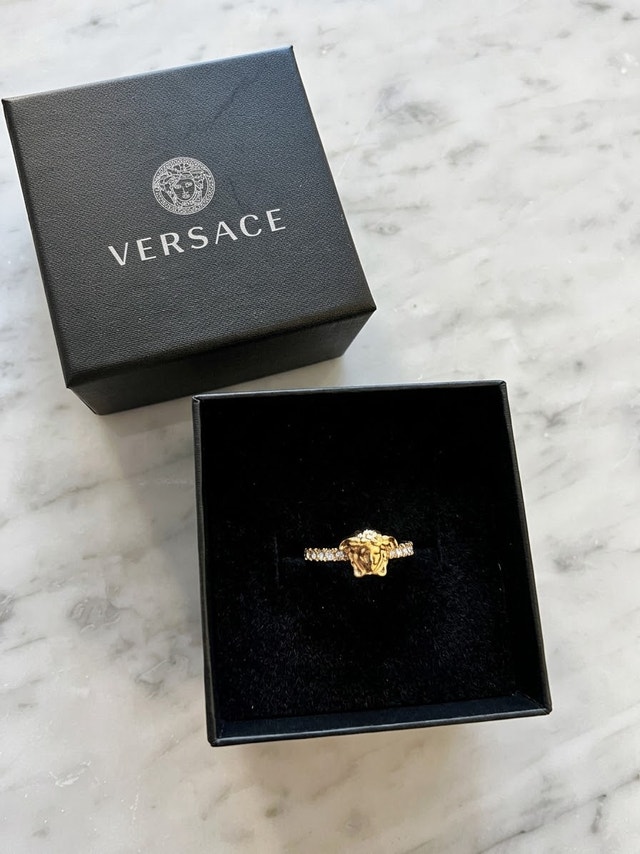 BNIB Authentic VERSACE CRYSTAL LA MEDUSA RING