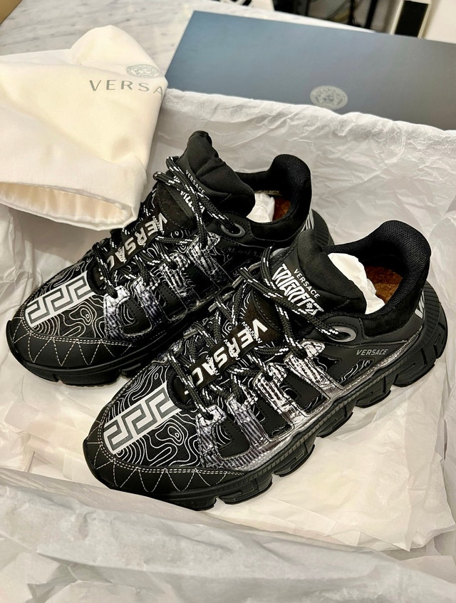 BNIB UNISEX Versace Trigreca Sneakers size 7.5