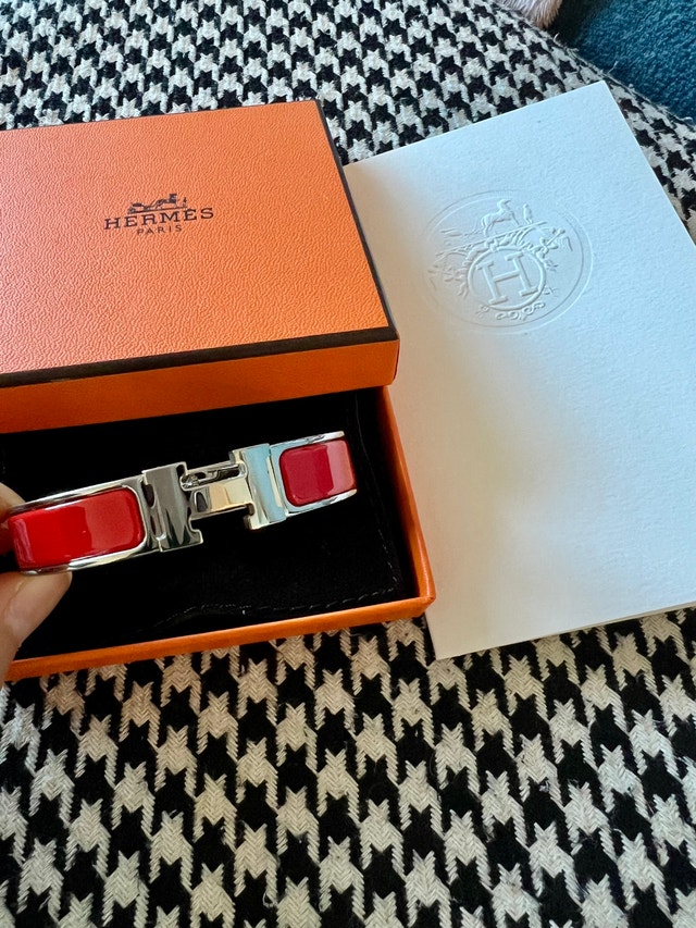 Mint condition Authentic Hermès Clic H Bracelet PM