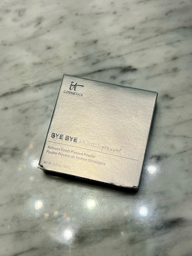 BNIB IT COSMETICS Bye Bye Pores Pressed Setting Powder