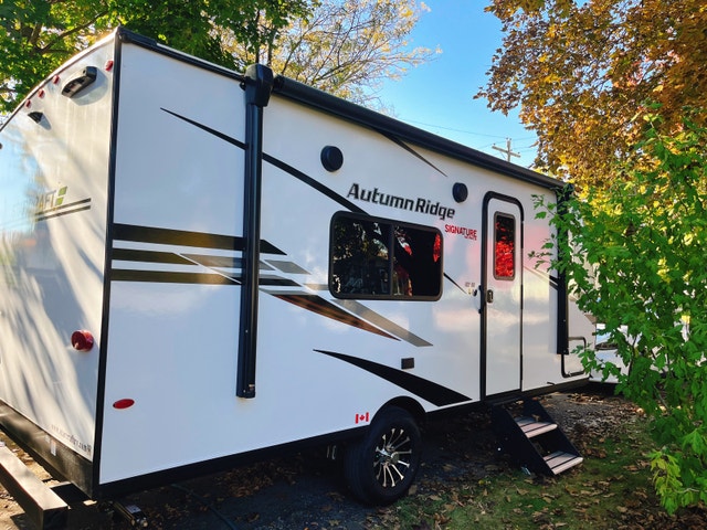 Mint condition 2024 Autumn Ridge 182RB camper - photo 2