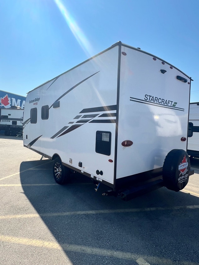 Mint condition 2024 Autumn Ridge 182RB camper - photo 3