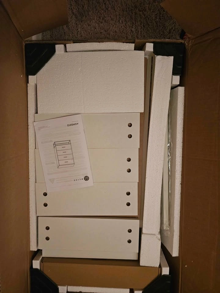White Dresser with 4 Drawers - photo 5