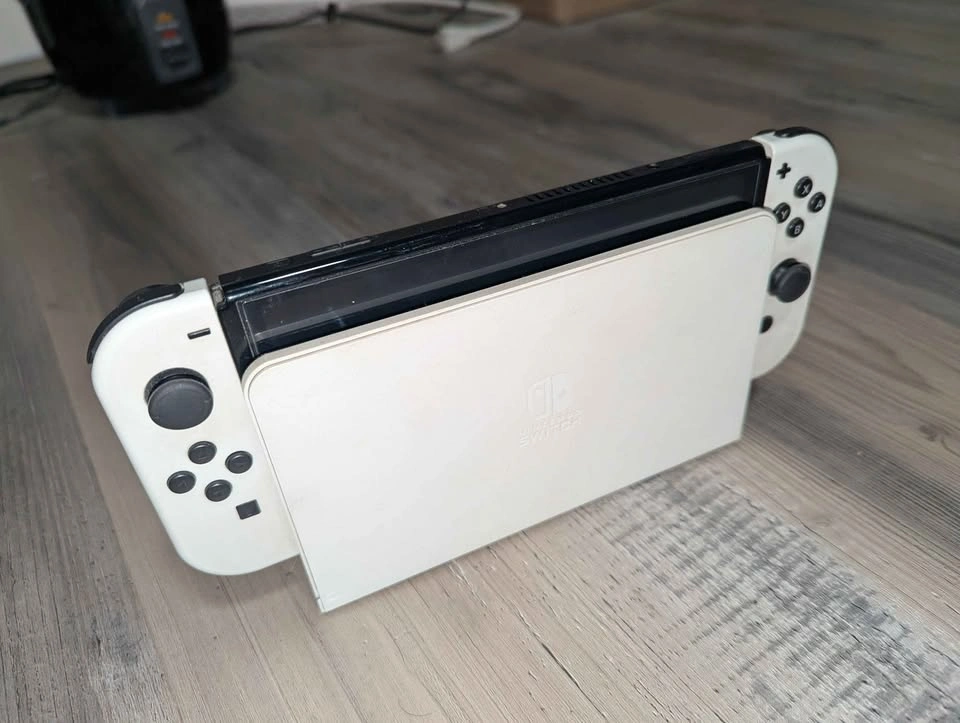 Nintendo Switch OLED Bundle + Extra Joy-Cons + 128GB MicroSD - photo 3