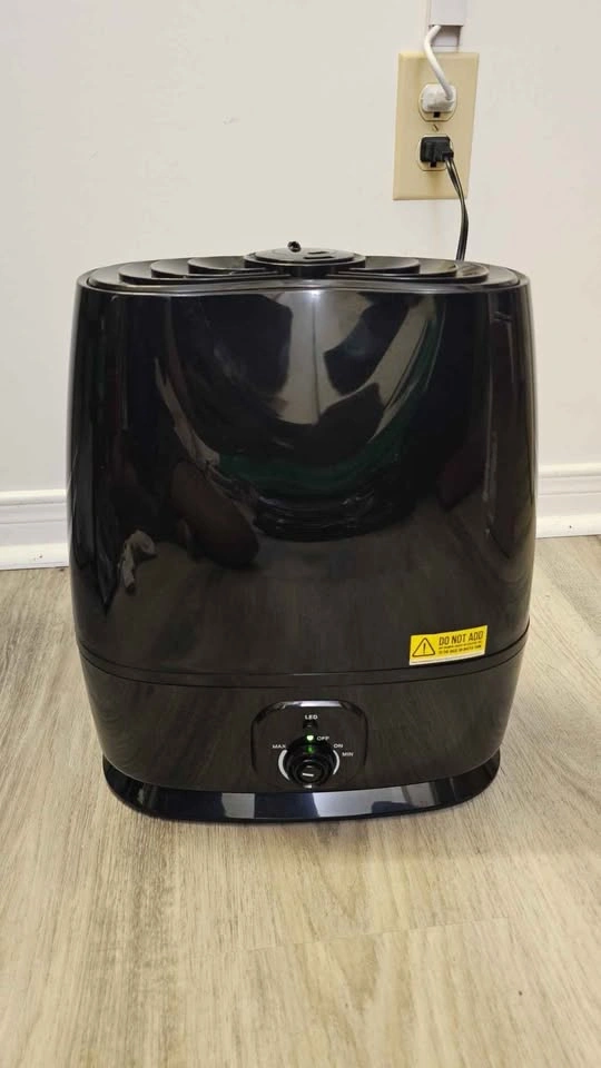 Black Ultrasonic Cool Mist Humidifier - photo 2