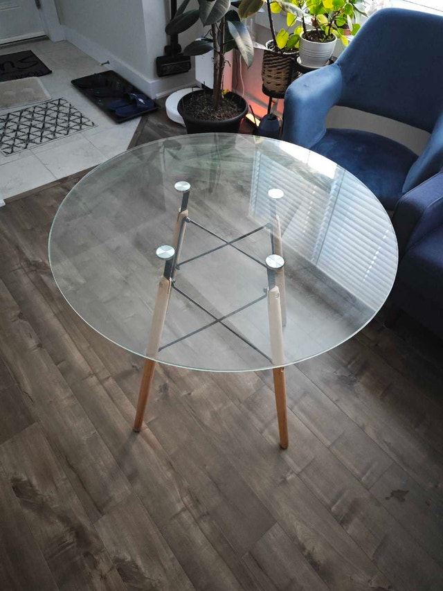 Round Glass Dining Table