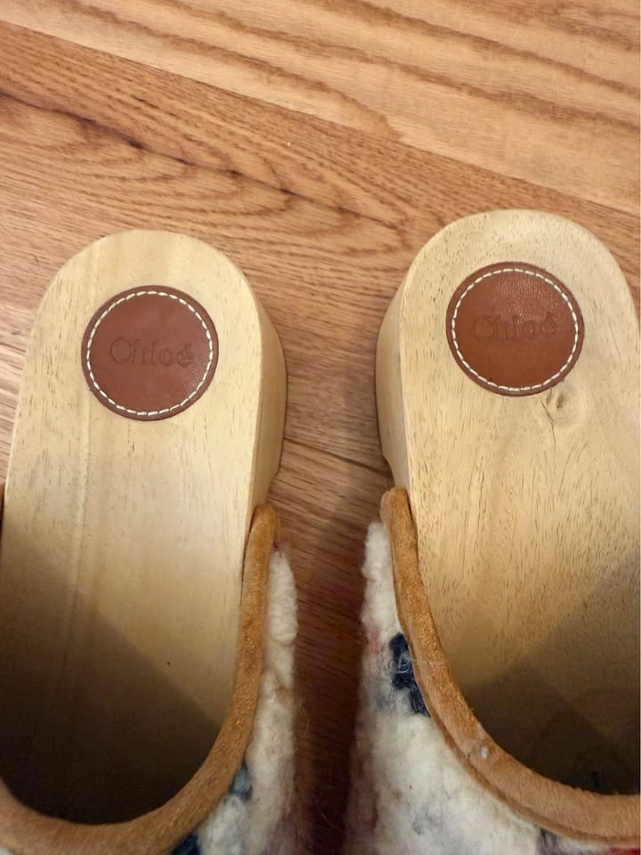 Chloé Joy Shearling Clogs - photo 2