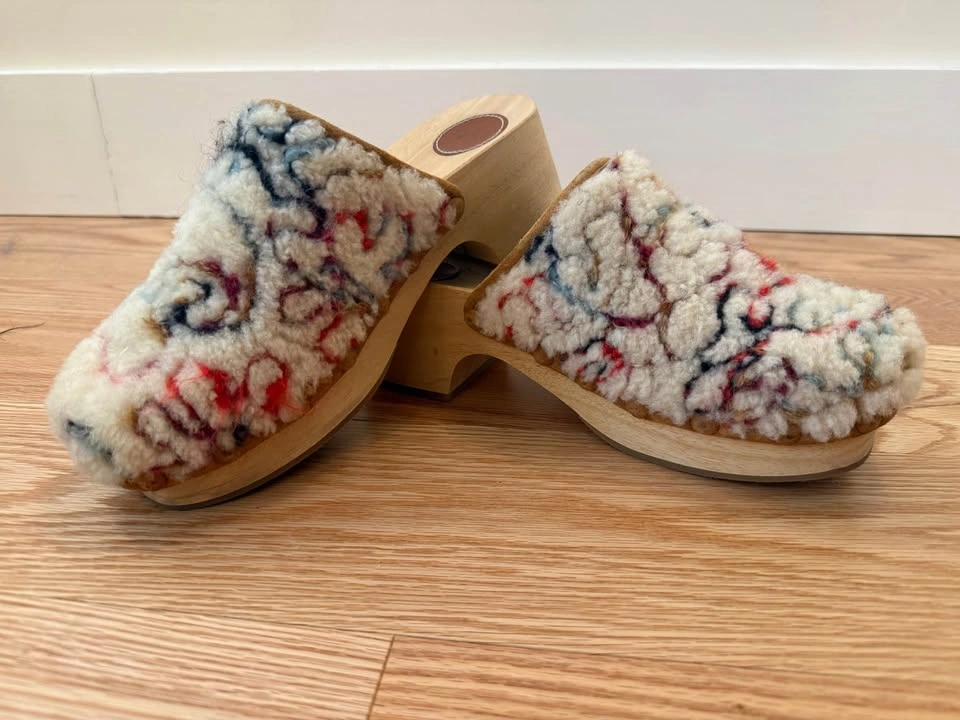 Chloé Joy Shearling Clogs - photo 3