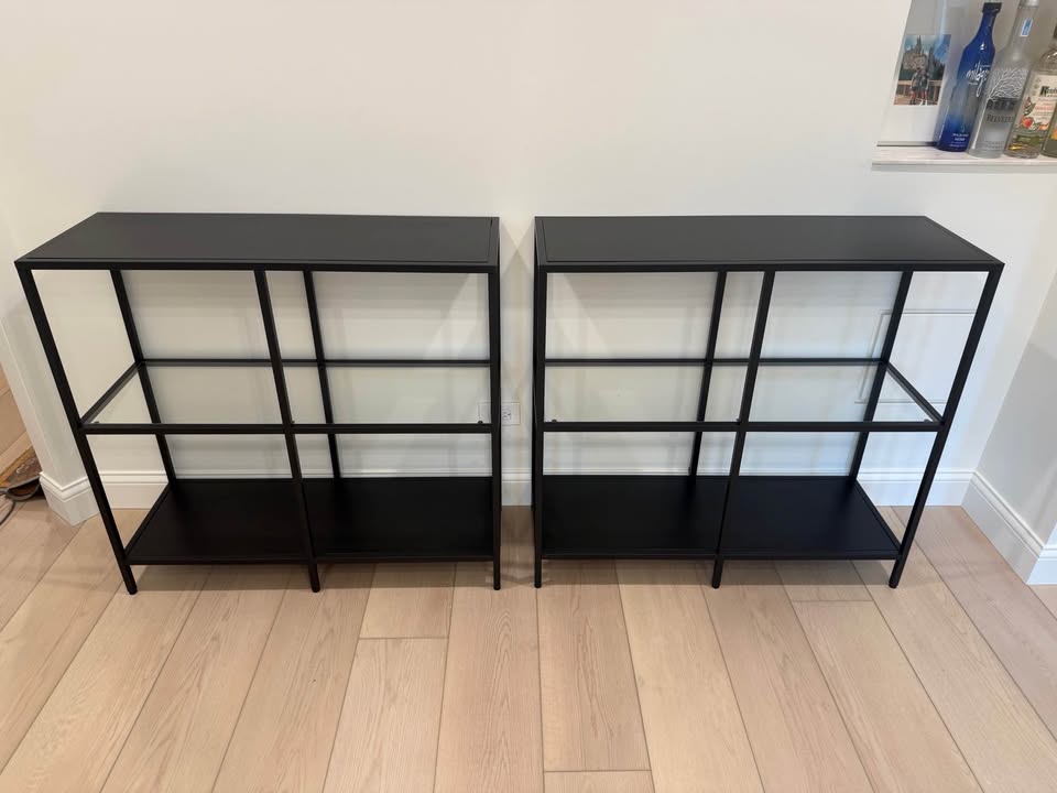 2x Ikea VITTSJÖ Shelf unit, black-brown/glass, 39 3/8x36 5/8 " - photo 4