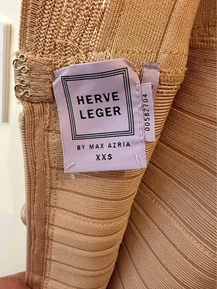Herve Leger by Max Azria Rose Gold Peplum Bandage Dress - photo 5