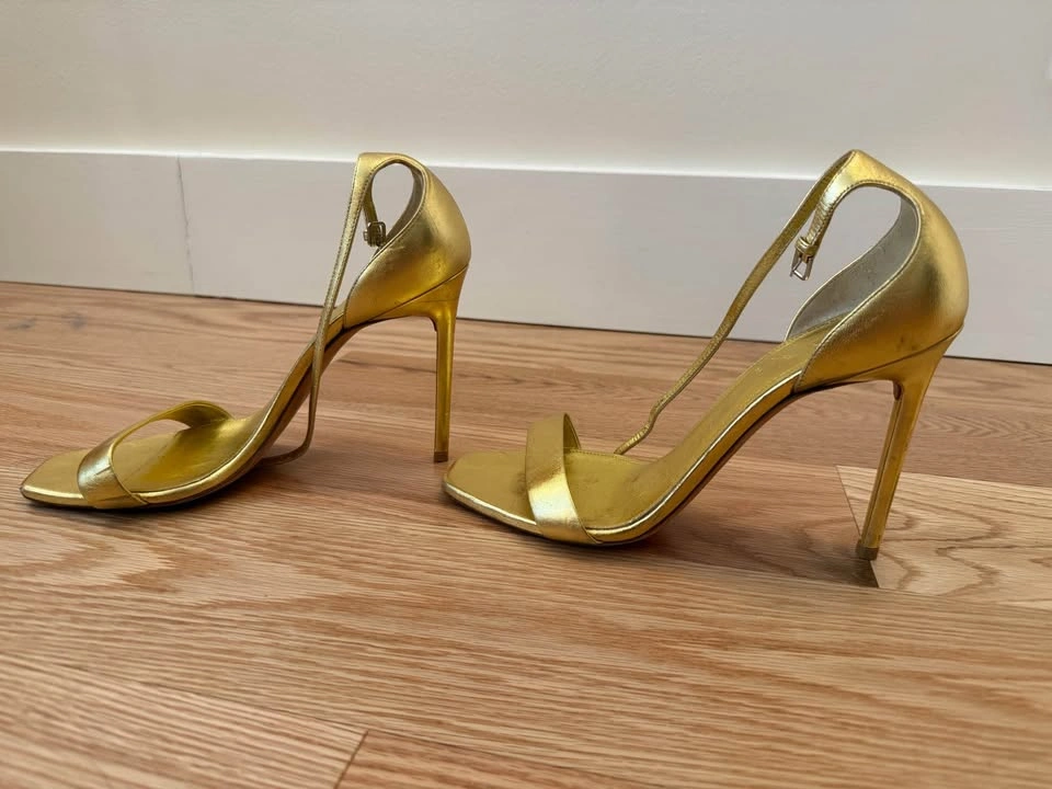 Saint Laurent Amber Metallic Gold Leather Sandals Size 40.5 - photo 3