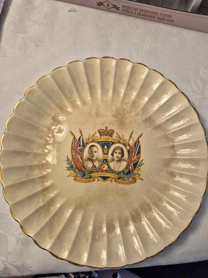1937 Coronation Plate