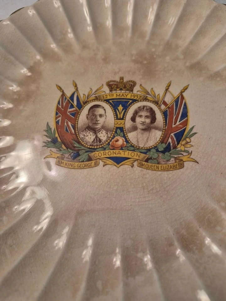 1937 Coronation Plate - photo 2