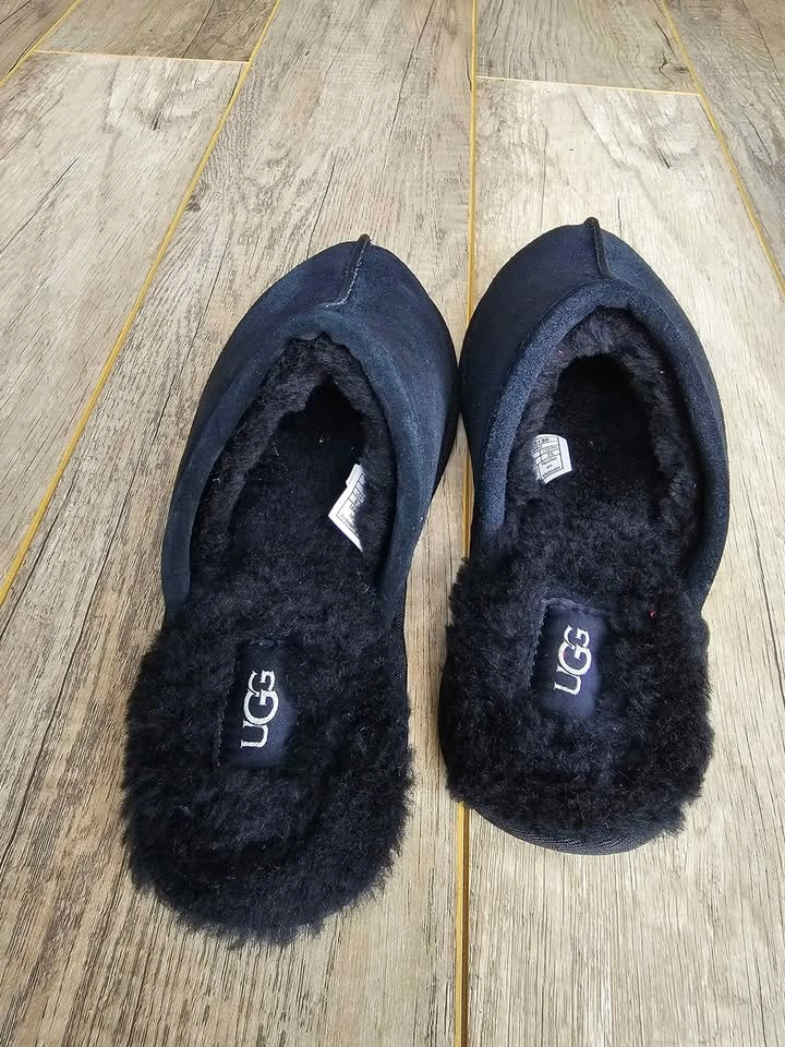 Uggs Slippers - photo 3