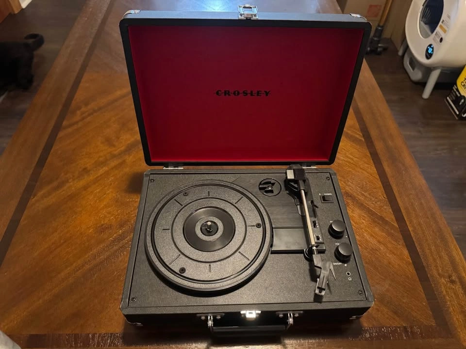 Crowley Record Player - photo 2