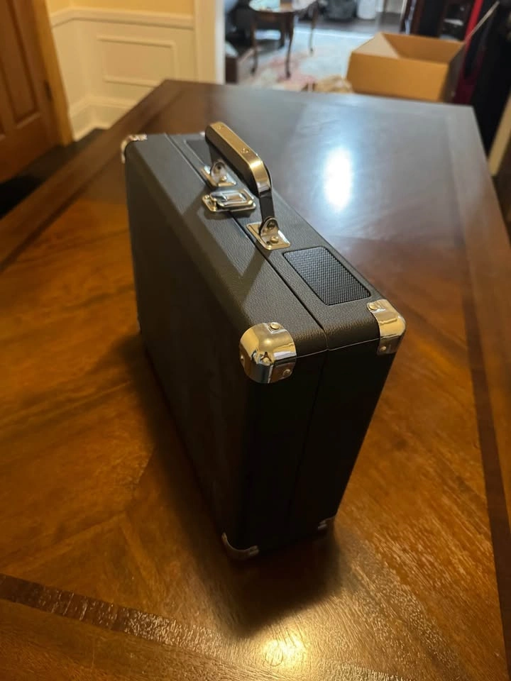 Crowley Record Player - photo 5