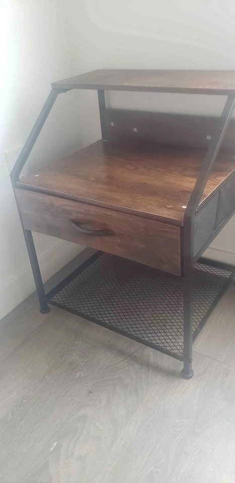 MOVEOUT SALE - Shelf