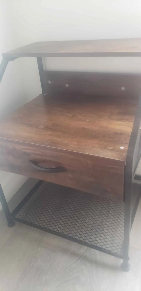 MOVEOUT SALE - Shelf - photo 3