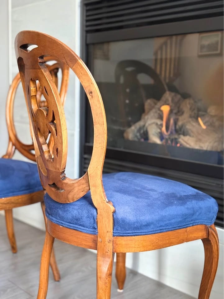Antique French Walnut Balloon Back Dining Chairs (5) - photo 4