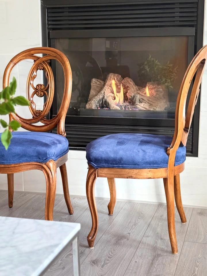 Antique French Walnut Balloon Back Dining Chairs (5) - photo 5