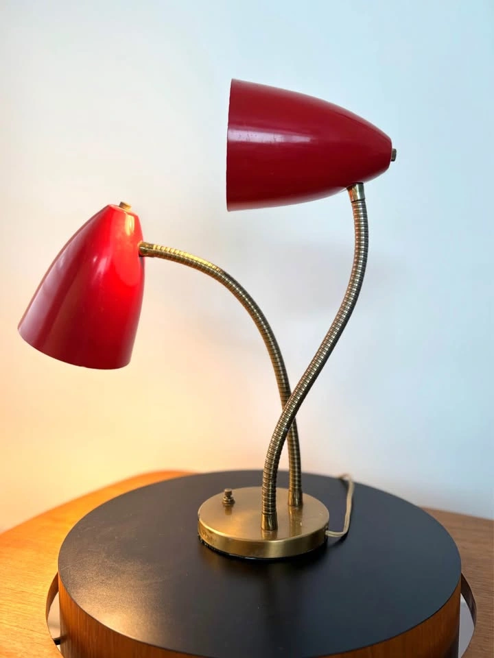 1950’s ATOMIC AGE DUAL GOOSENECK BRASS TABLE LAMP!