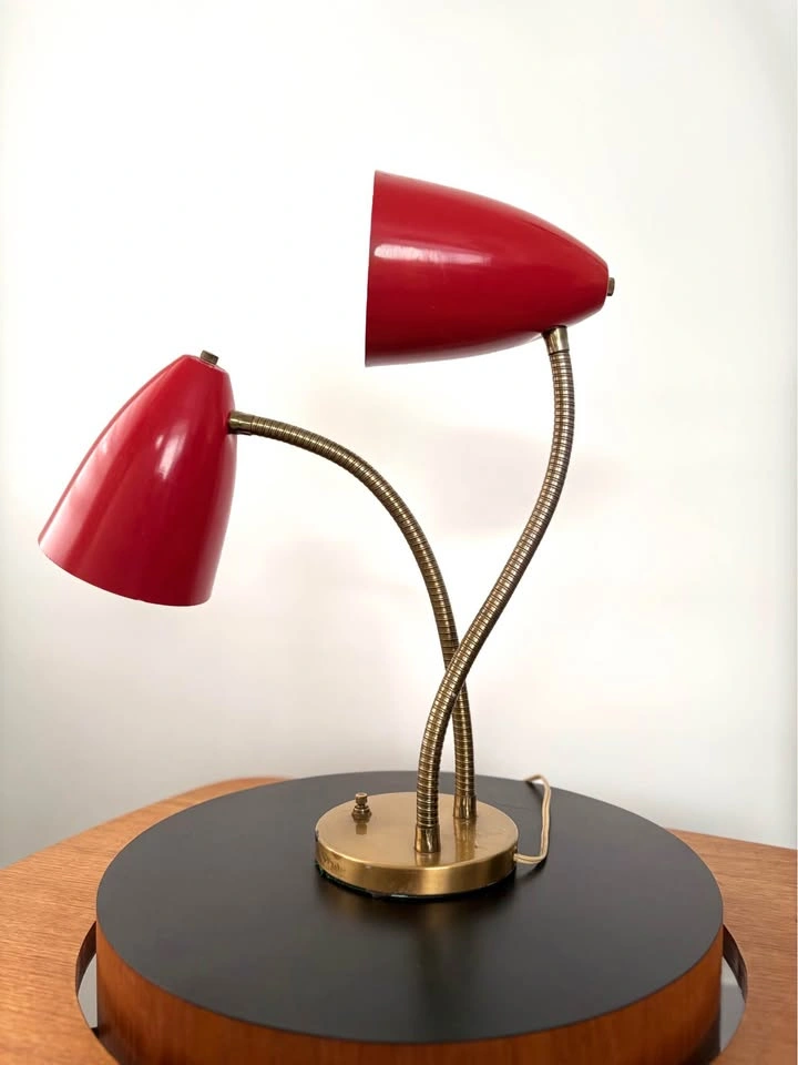 1950’s ATOMIC AGE DUAL GOOSENECK BRASS TABLE LAMP! - photo 3