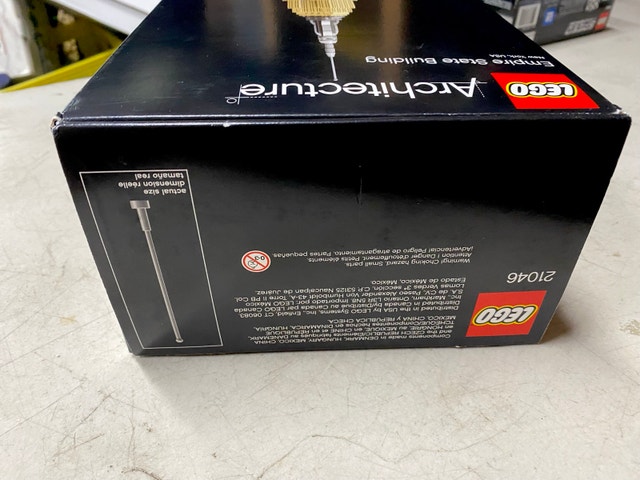 Lego 21046 Empire State Building for sale - photo 3