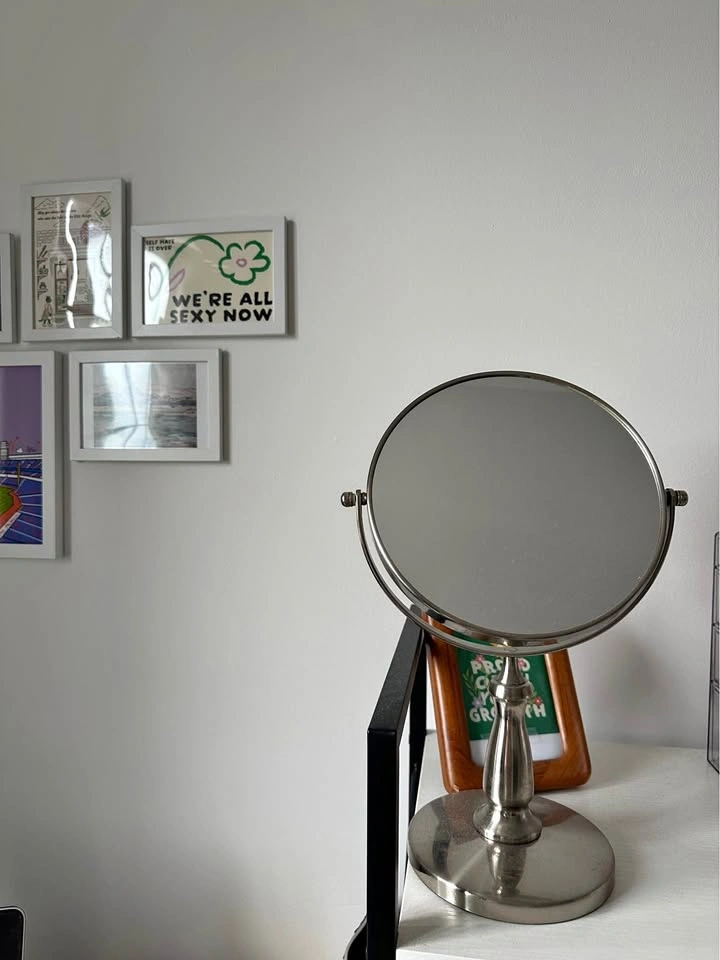 Beauty mirror