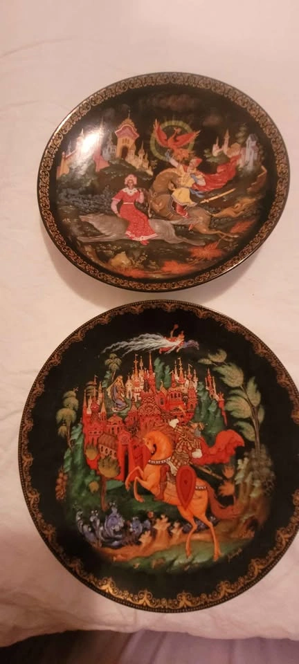 Vintage Palekh Russian Fairy Tale Collector Plates - Set of 2 - photo 2