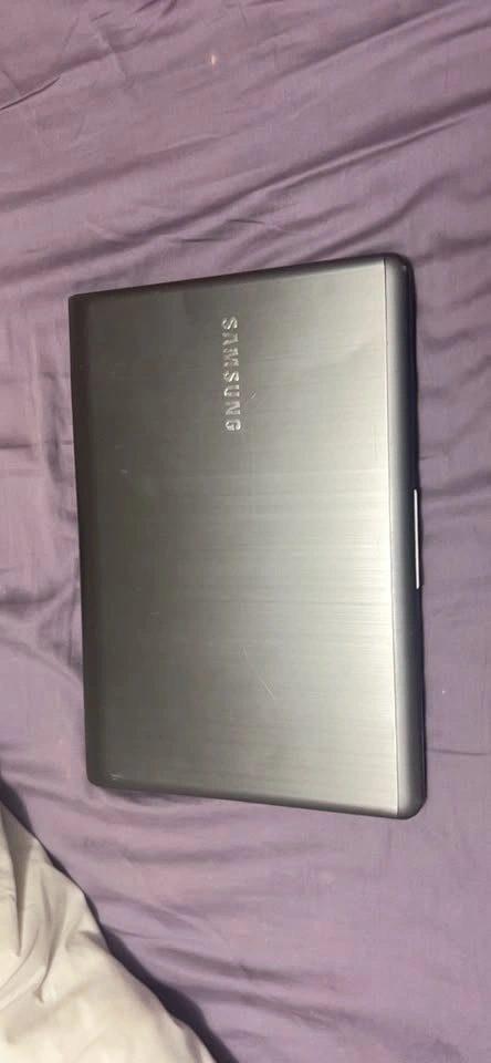 Samsung Laptop - photo 2