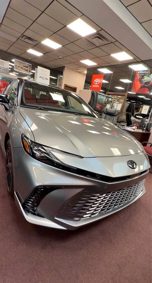 2026 Toyota Camry XLE Hybrid Sedan 4D