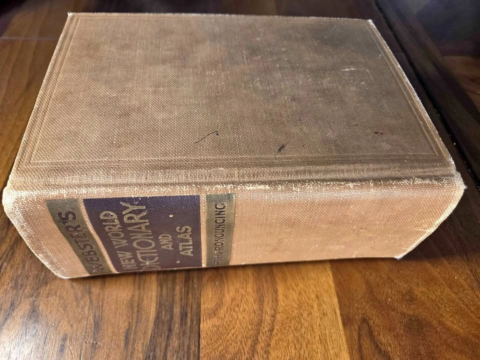1938 Websters New World Dictionary and Atlas