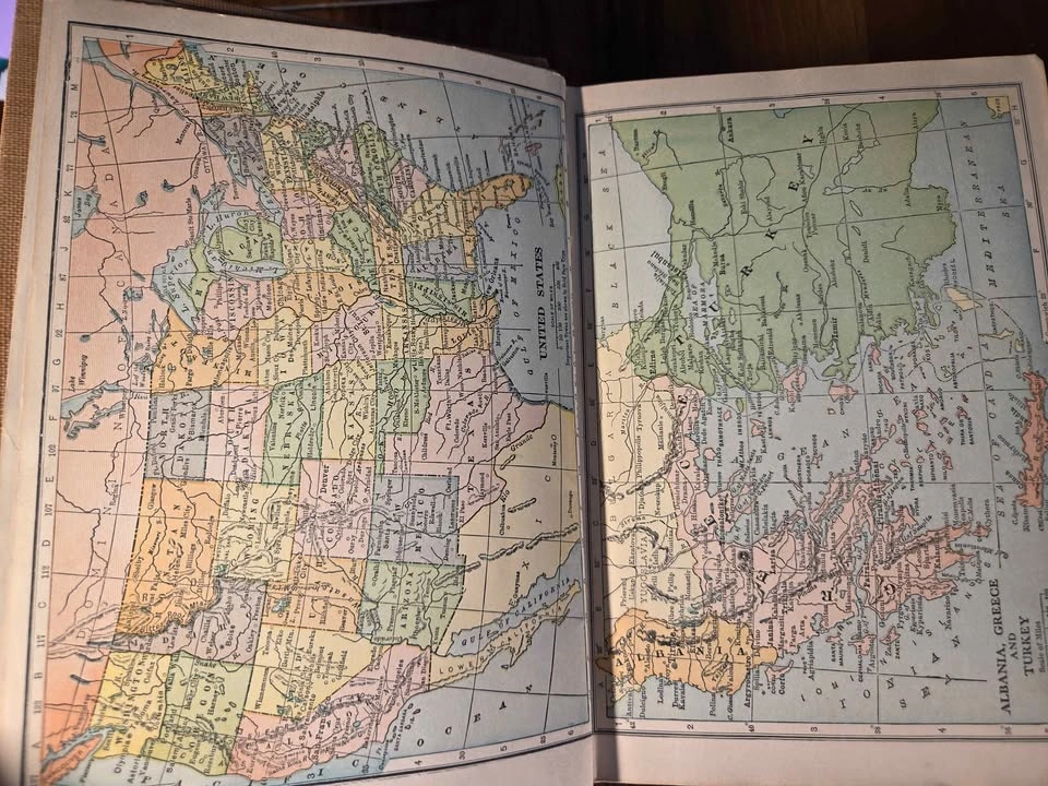 1938 Websters New World Dictionary and Atlas - photo 4