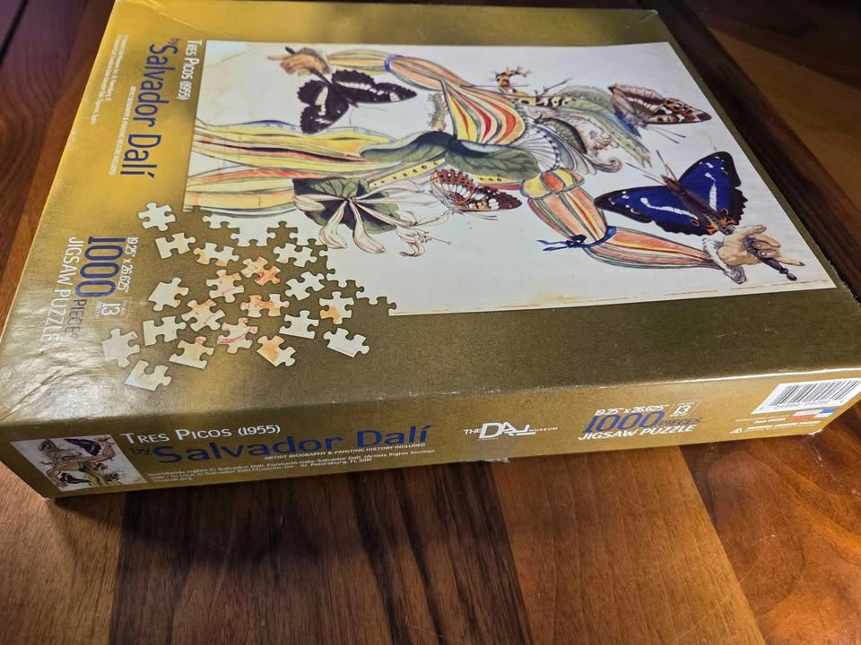 1000 Piece Salvador Dali 'Tres Picos' Jigsaw Puzzle - photo 2