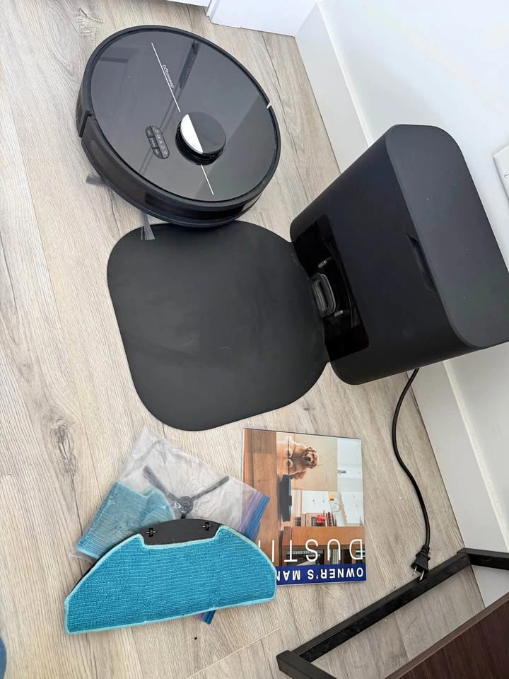 bObsweep Dustin Self-Emptying Robot Vacuum and Mop